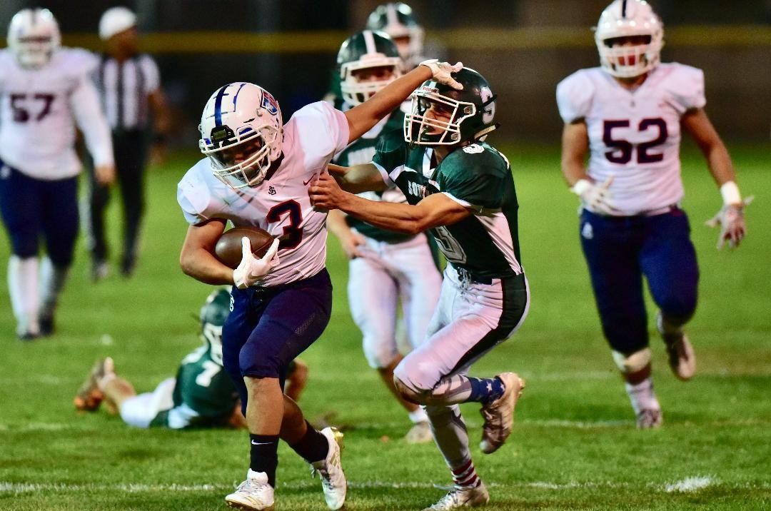 Justin-Siena football